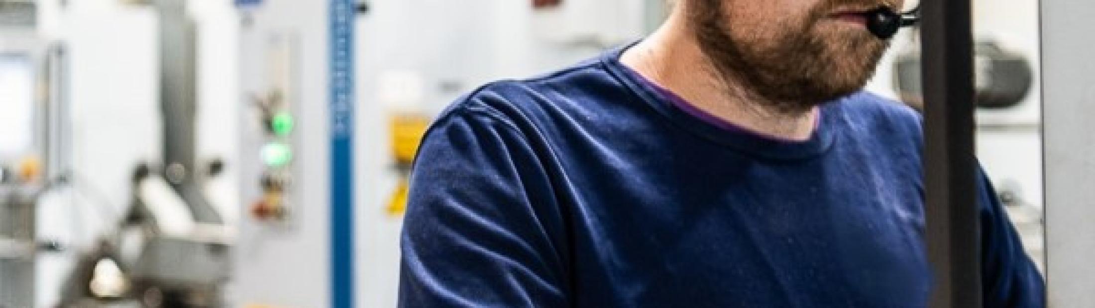 Headsets Noisy Plant